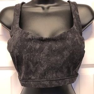 Lululemon Free To Be Wild Sports Bra ( Size 12) Color Black/ Gray